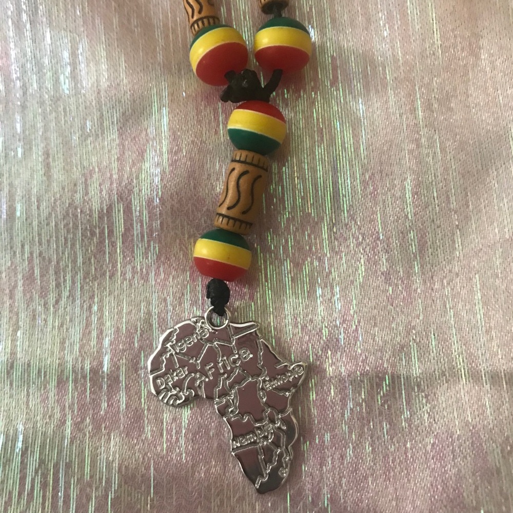 Handmade African Necklace and Bracelet Set - Picture 2 of 4